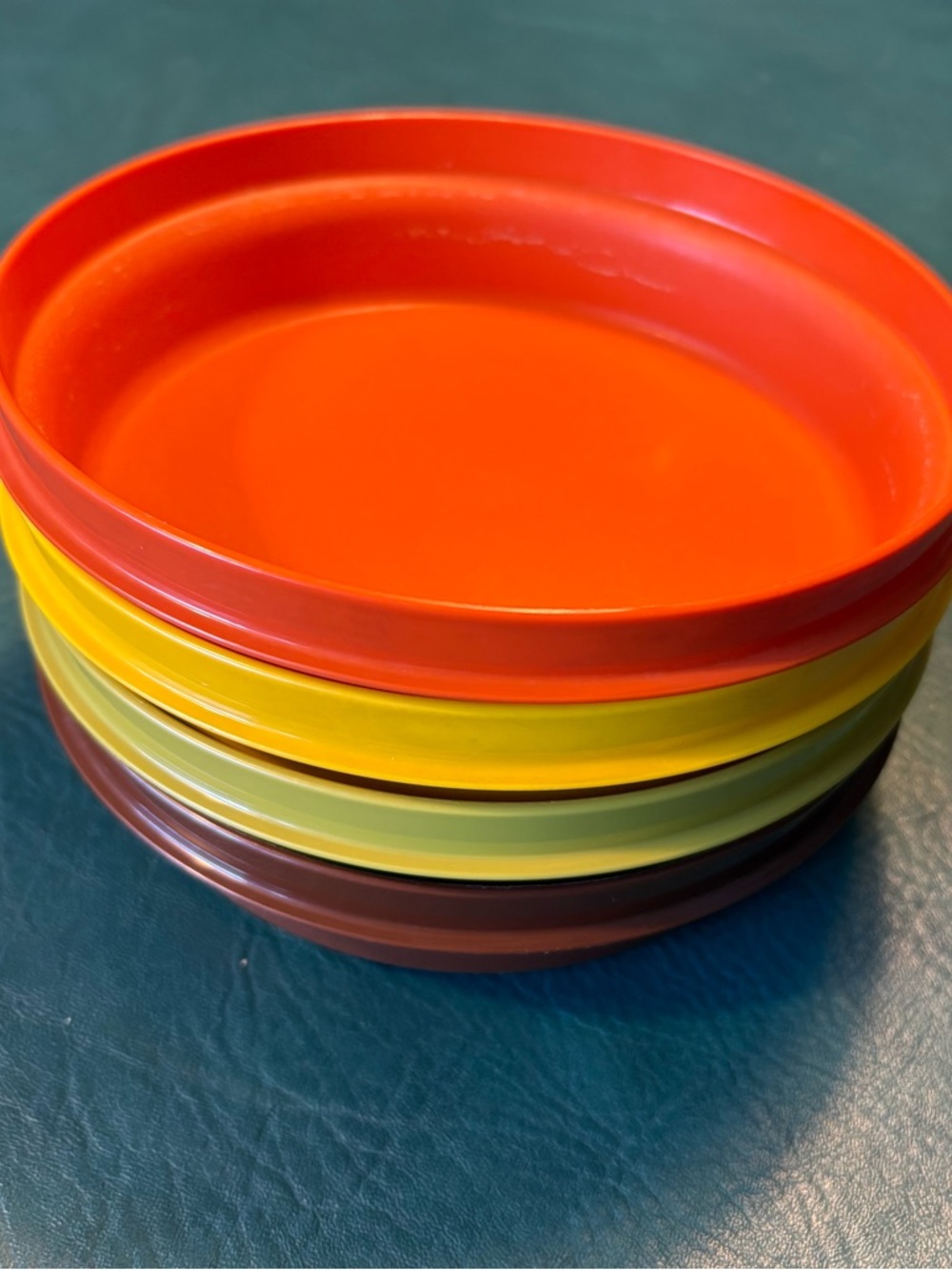 4 Vintage Tupperware Seal N Serve 7" bowls only #1206